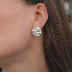 Aureum earrings like new